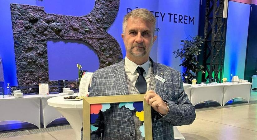 Virágos közterületeiért nyert díjat Pápa városa