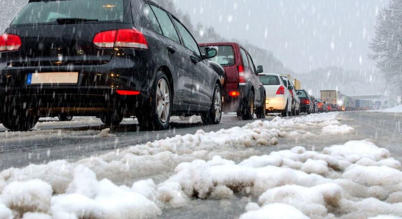 Elütöttek egy gyalogost a 3-as főúton