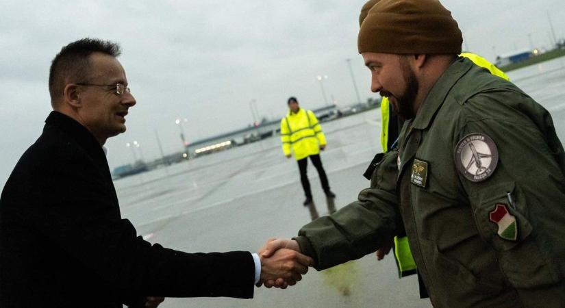 Szijjártó Péter: a magyar migrációellenes álláspontot képviselem az IOM genfi közgyűlésén
