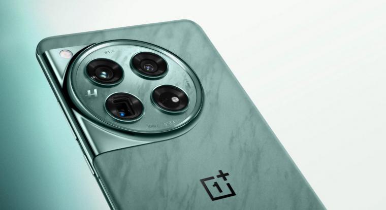 Hivatalos képeken és videón a OnePlus új csúcsmobilja