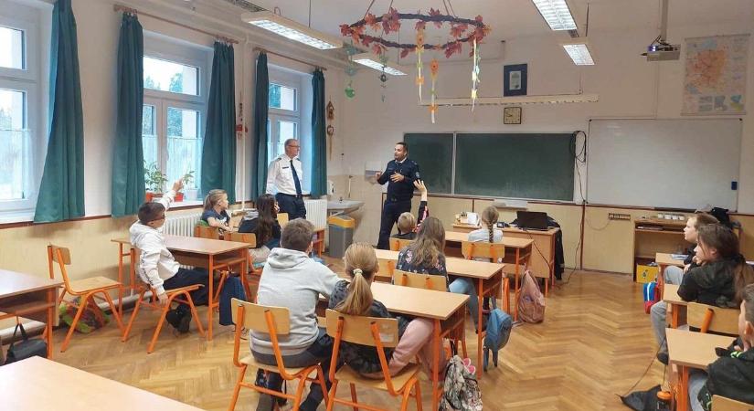 Pályaorientációt tartottak az őcsényi iskolában