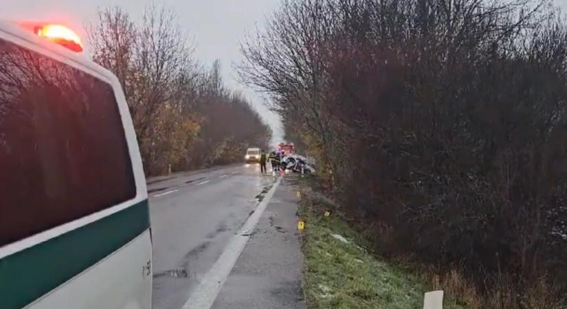 TRAGÉDIA: Autóbalesetben elhunyt egy 18 éves lány Gímesnél