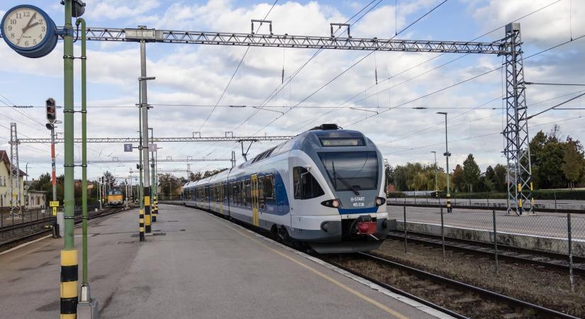 Ingyenessé válhat a tömegközlekedés a 14 éven aluliaknak