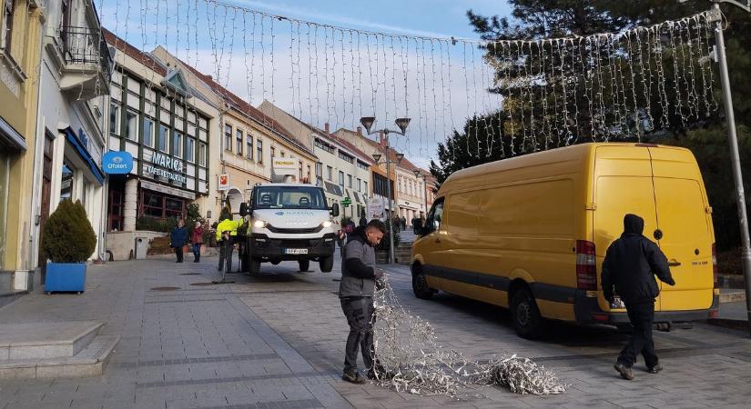 Veszprém közterületei hamarosan karácsonyi díszbe öltöznek
