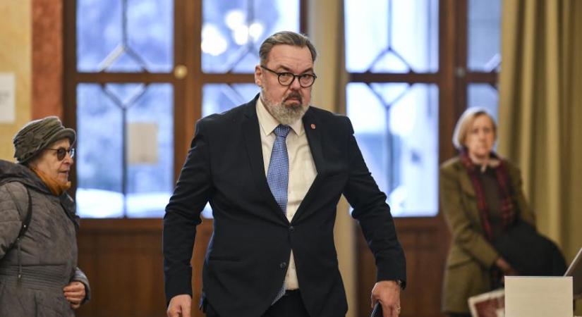 L. Simon László: Álprüdéria, hogy amíg a pornográfia szabadon terjeszthető, addig a múzeumi terekből ki akarják tiltani a művészeti alkotásokat