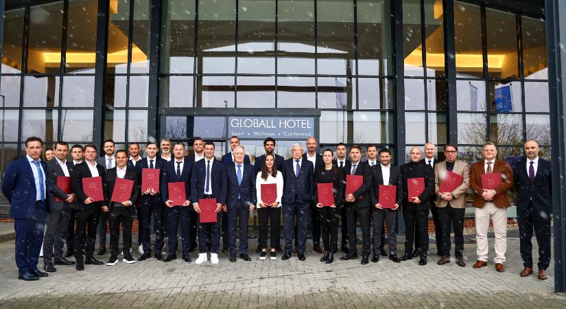 Korábbi válogatott labdarúgók is edzői képesítést szereztek