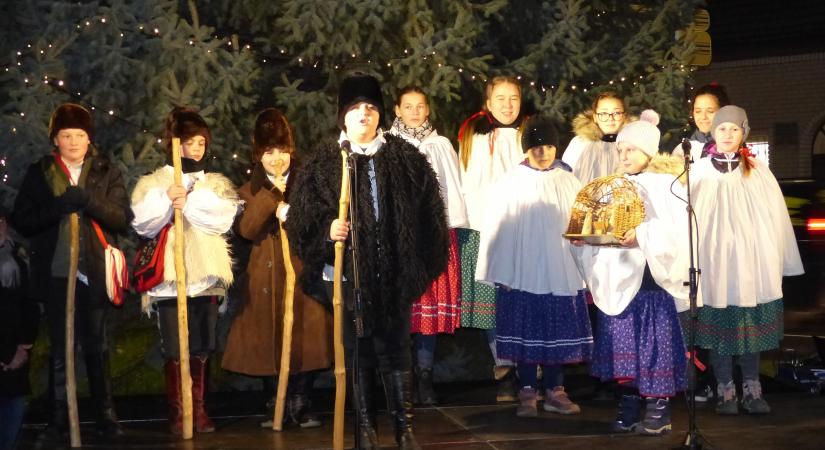 Adventi illatok Győr-Újvárosban