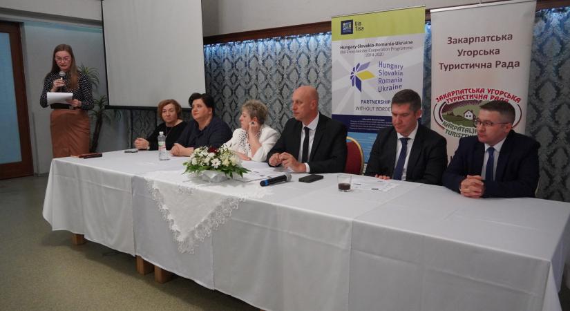 A ViaTisa határokon átnyúló turisztikai projekt zárása