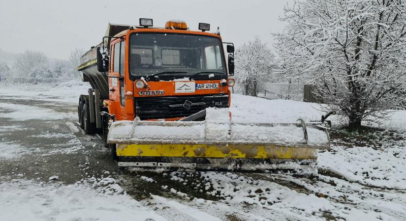 Sűrű nap a katasztrófavédelemnél: 1700 esethez riasztották a szakembereket