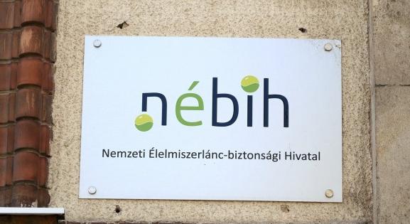 Húsforgató lapátot hívott vissza a hatóság