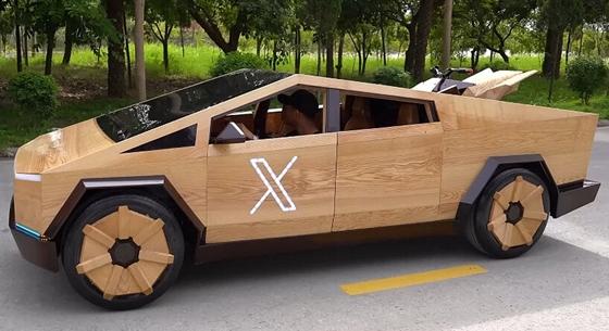 Elpostázzák Elon Musknak a fából faragott Cybertruckot