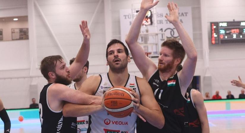 Decemberben jön a kupában a pécsi kosár derbi