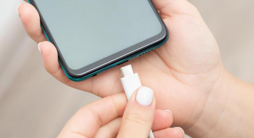 Akkuerő-lista: íme a leghosszabb üzemidejű okostelefonok – Az öné köztük van?