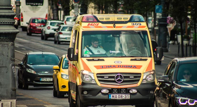 Várandós kismamához riasztották a mentőket, de végül még sem ő került kórházba