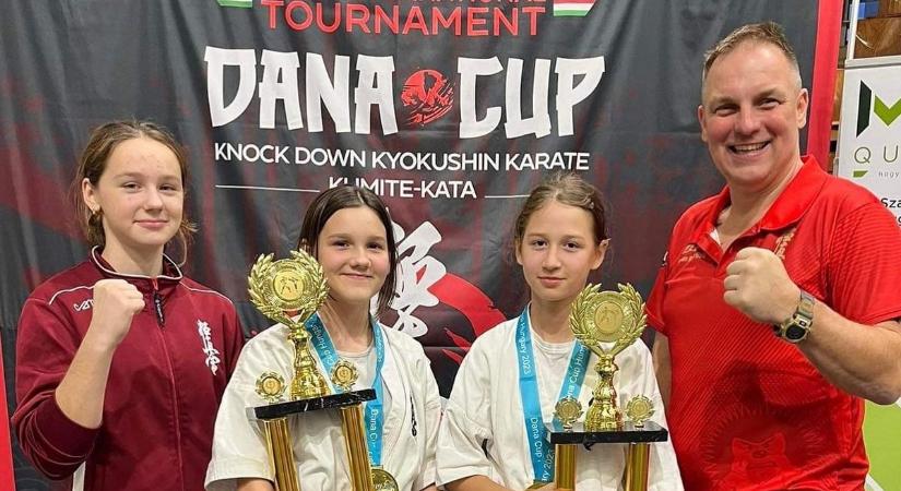 Két aranyérmet nyertek a vértesi karatékák