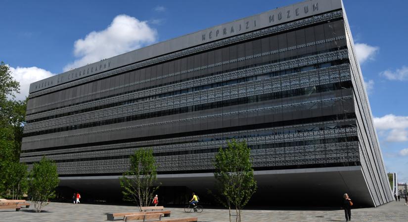 Megbüntettek egy diákot, mert tiltakozott a Néprajzi Múzeum cenzúrája ellen