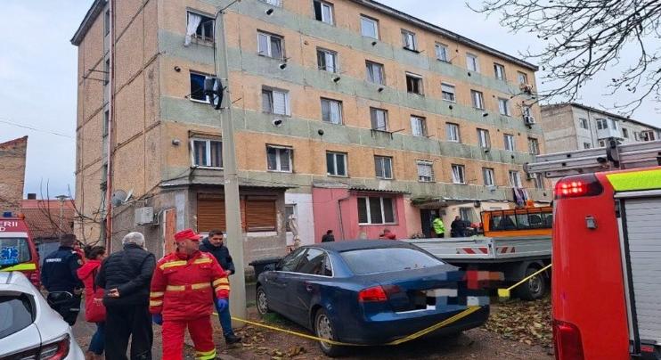 Hatalmas robbanás egy lugosi tömbházban: egy férfi súlyosan megsérült