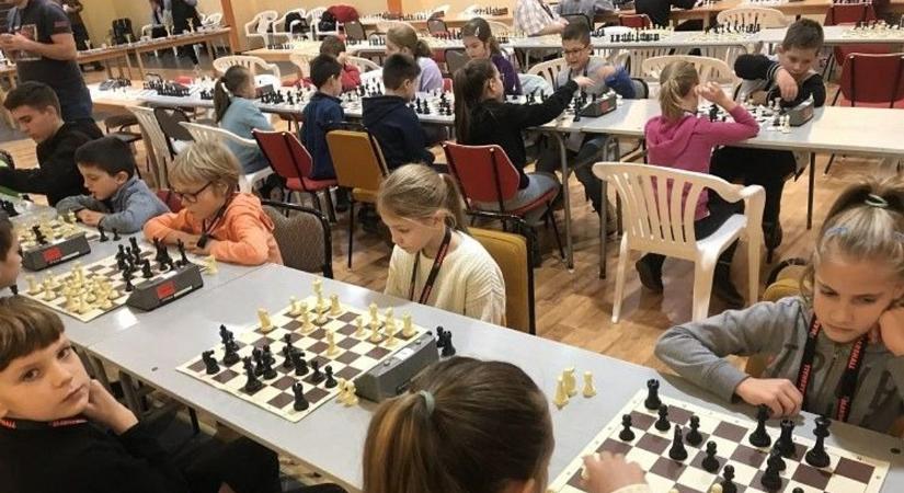 Marshall-kupa: három ország 44 fiatalja mozgatta a bábukat