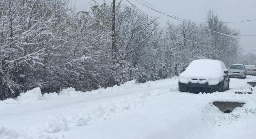Észak-Keleten már 20 centis a hó