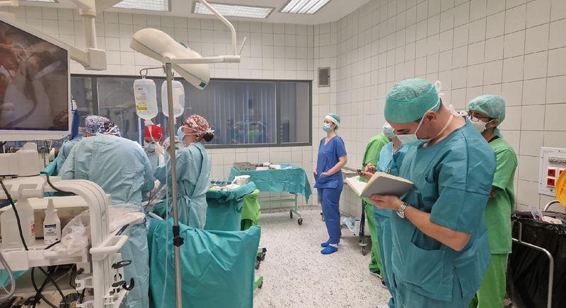 A legkorszerűbb eljárásokat mutatták be a debreceni klinikán