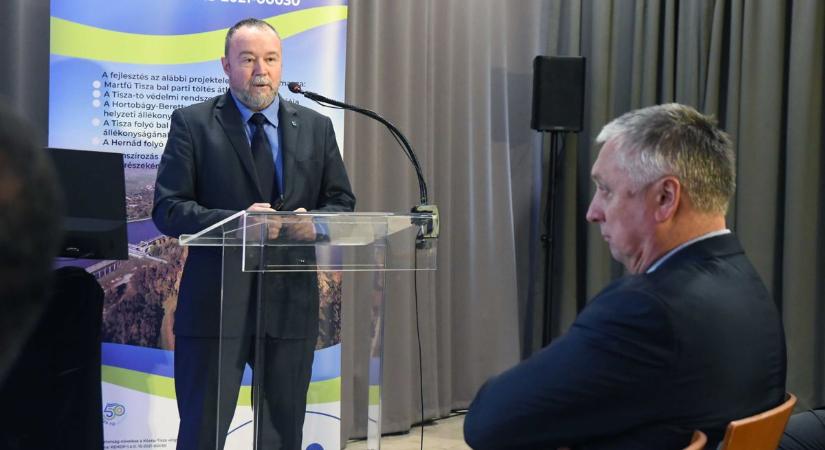 Hét és félmilliárd forintból lett biztonságosabb a Közép-Tisza-völgye