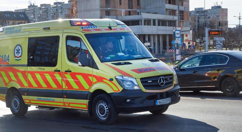 Kismamához riasztották a mentőt, végül a férjét kellett kórházba vinni