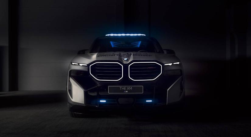 Safety car lett a BMW XM-ből