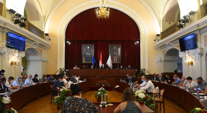 „A magát nindzsaként beállító kormány valójában hihetetlenül gyáva” – visszaállíthatják a listás választási rendszert Budapesten