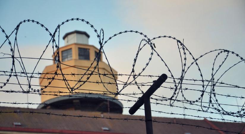 Nem mindennapi edzőváltás a szomszédos vármegyében: fegyházba vonul a tréner