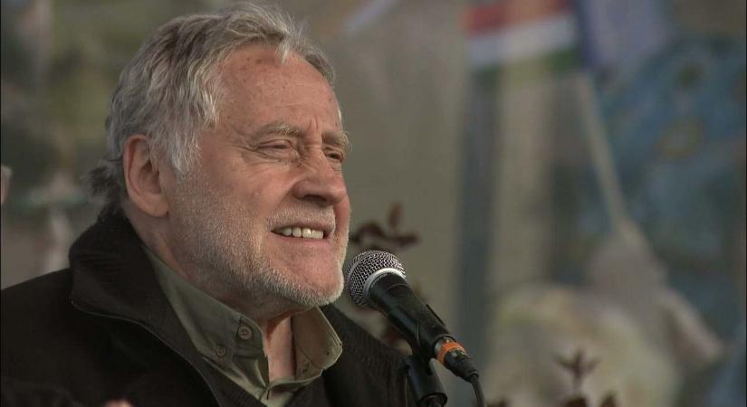 „Nagyon ijesztő volt mindkettőnk számára” – agyműtétjéről vallott Koltai Róbert, akiről most könyvet írt a párja