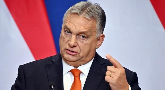Orbán zsarol, s közben már a jövő évi európai választásra gyúr