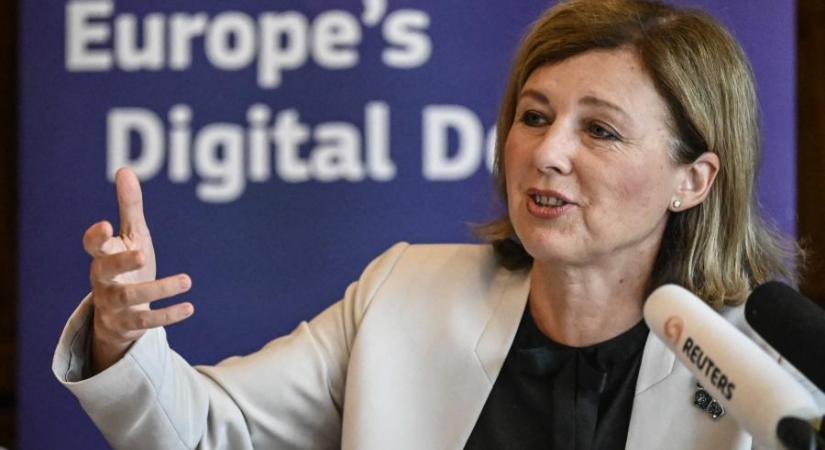 Vera Jourová: az EB-döntést nem lehet a végtelenségig húzni, egyelőre várják a magyar kormány tisztázó válaszait