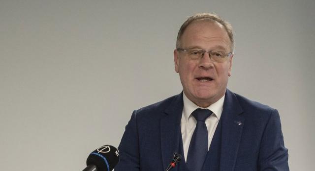 Navracsics Tibor: 380 milliárd forintnyi előleg jön az EU-tól, de a pénz többi részével lehetnek gondok