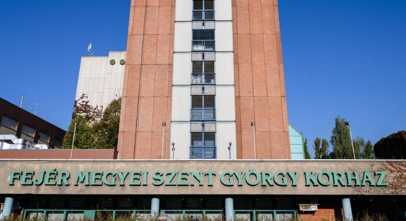 Kórháztól külsős cégbe szervezik őket: tovább terjeszkedik a NER-közeli takarítócég az egészségügyben