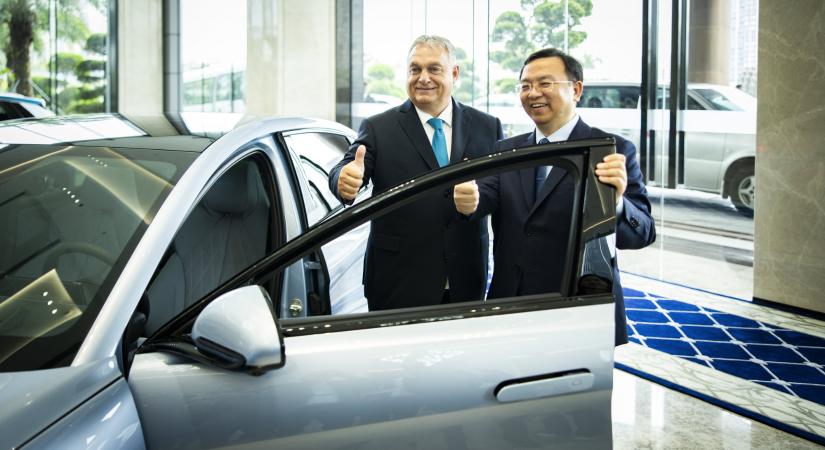 Óriási dilemma elé állították az EU-t a kínai elektromos autók