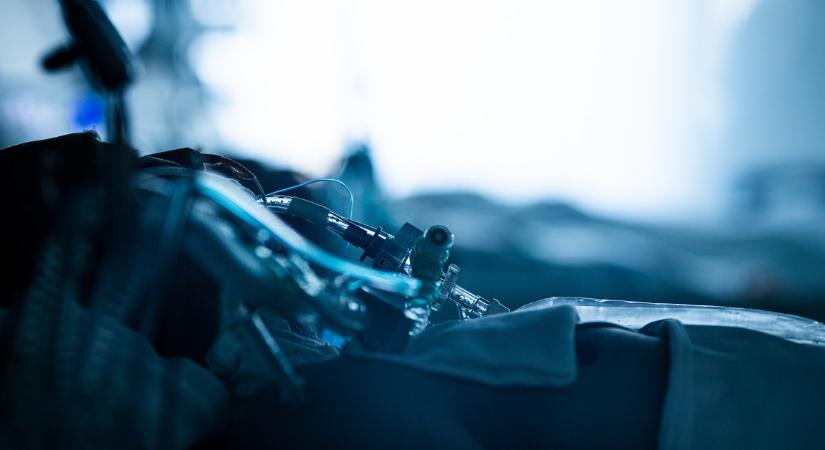 Továbbra sem tudni, mit csinálhatnak a kórházakban a non-doctorok