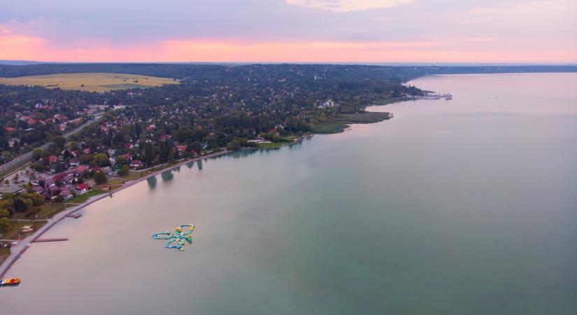 Hatósági akció lesz a Balatonon, elbontják az illegális stégeket