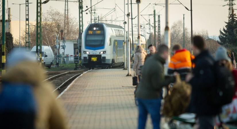 Hosszabb menetidő az IC-ken, később indulnak az InterRégiók