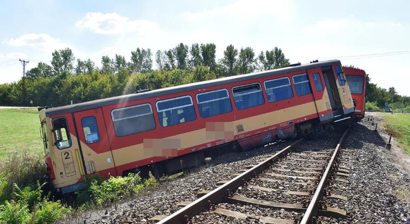 Lezárt vizsgálat: hibázott a teherautósofőr, amikor a sínekre hajtott