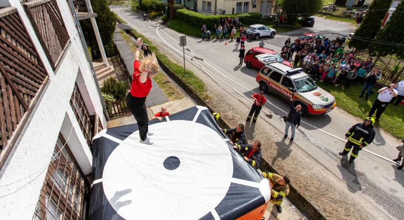 Fiatalokra és templomokra is telik a civilek millióiból