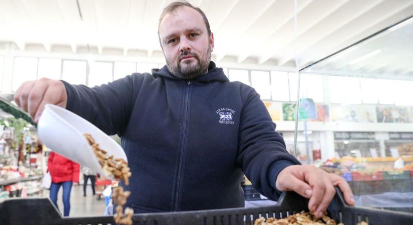 Sütemények alapanyagai a legkelendőbbek: körülnéztünk a szombathelyi piacon - árakkal, fotókkal