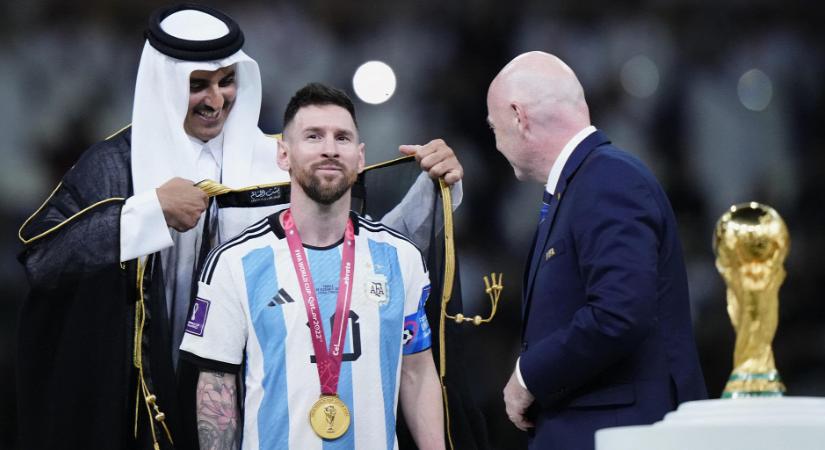 Messi megint legyőzte Ronaldót, óriási elismerést kapott