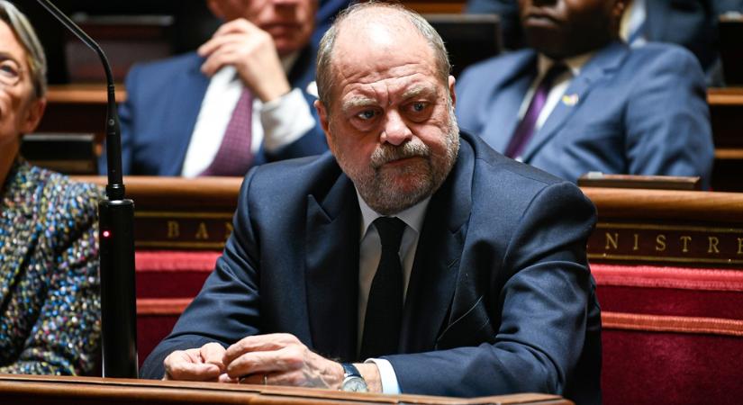 Felmentették a francia igazságügyi minisztert