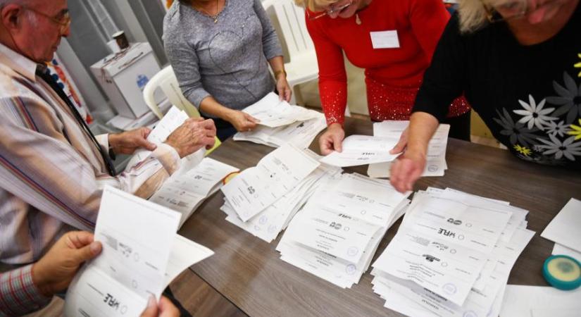 Nehéz időkre faragja a Fidesz a választási szabályokat