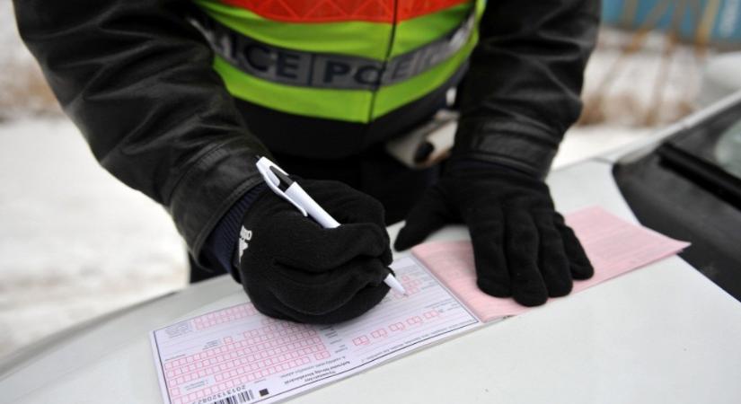 400 ezer forintért vett hamis jogsit a szombathelyi férfi