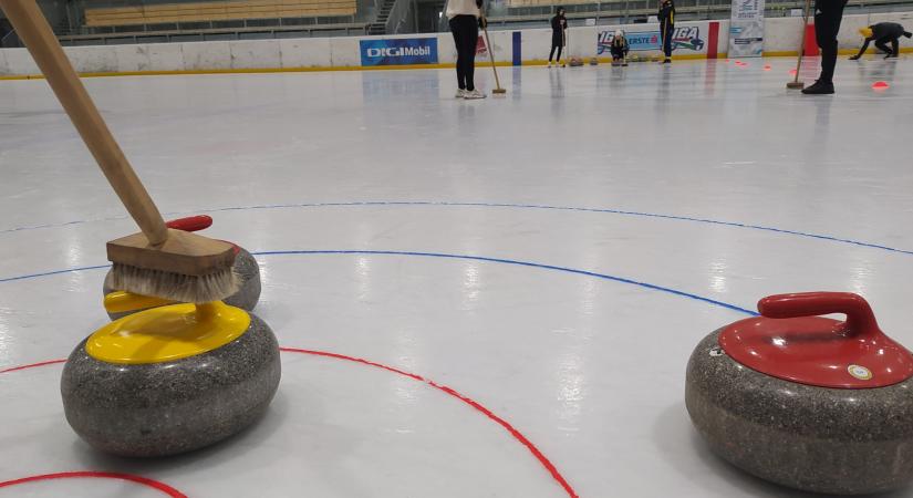 Egyetemi curling kupa Győrben!
