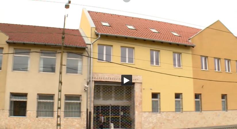 Iskolájukért küzdenek a csepeli Qualitas Gimnázium diákjai
