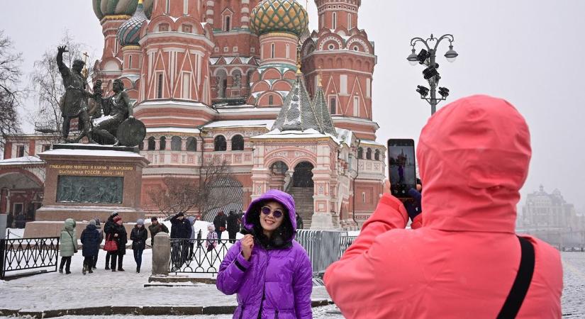 Hűségeskühöz kötheti a külföldiek beutazását Oroszország