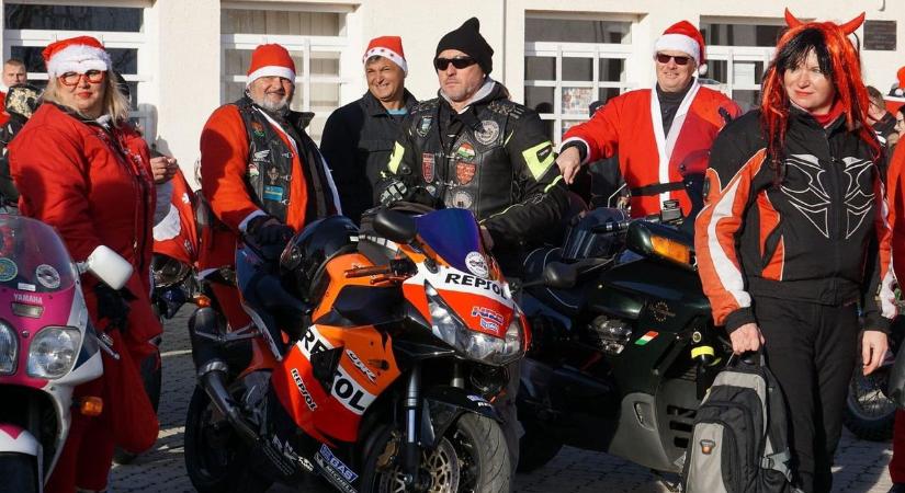 Szaloncukrot és élményt ajándékoznak a hétvégén a szabadhídvégi motorosok