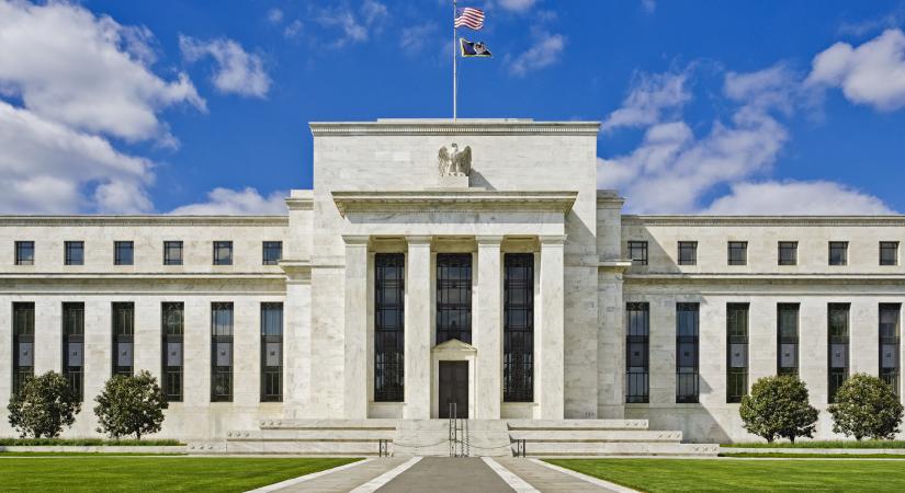 Kijött a Fed Bézs könyve: egyre visszafogottabban költenek az amerikaiak
